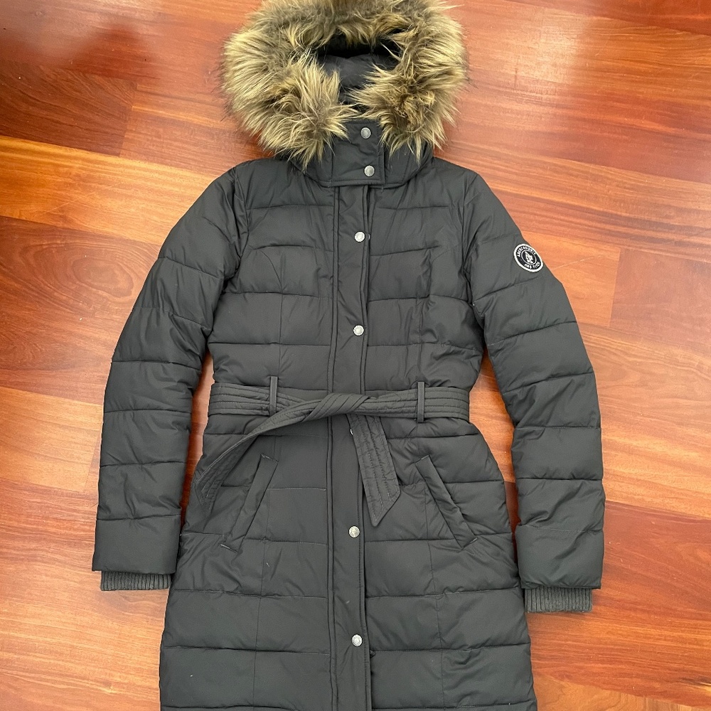 Long Puffer Coat from Abercrombie & Fitch with Faux Fur hood XS Grey